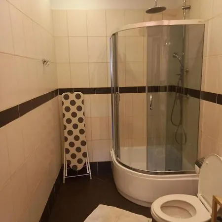 Goscinne بيت شباب *