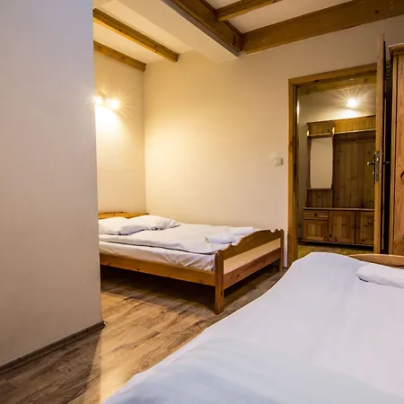 Goscinne بيت شباب زاكوباني