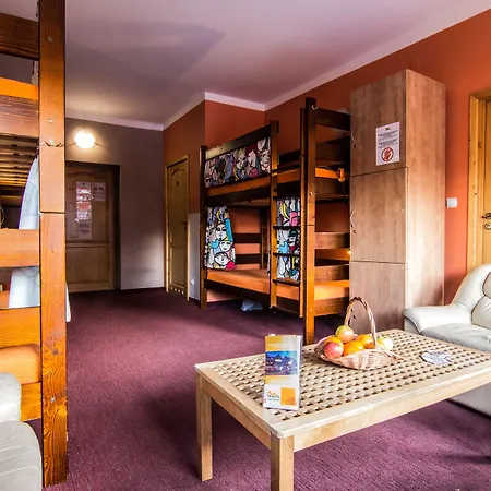 Goscinne Hostel *