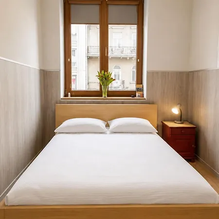 Goscinne Hostel *